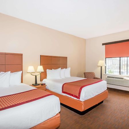 Baymont By Wyndham Savannah/Garden City Port Wentworth Εξωτερικό φωτογραφία